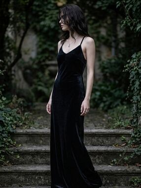 Vintage Claire’s Rose | Black Velvet Cross Back Maxi | 90s Grunge Whimsigoth